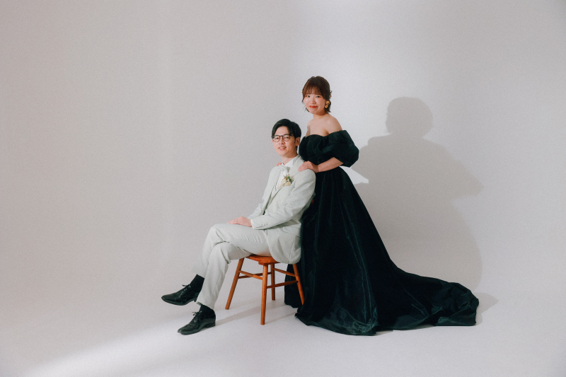 シンプルな背景で