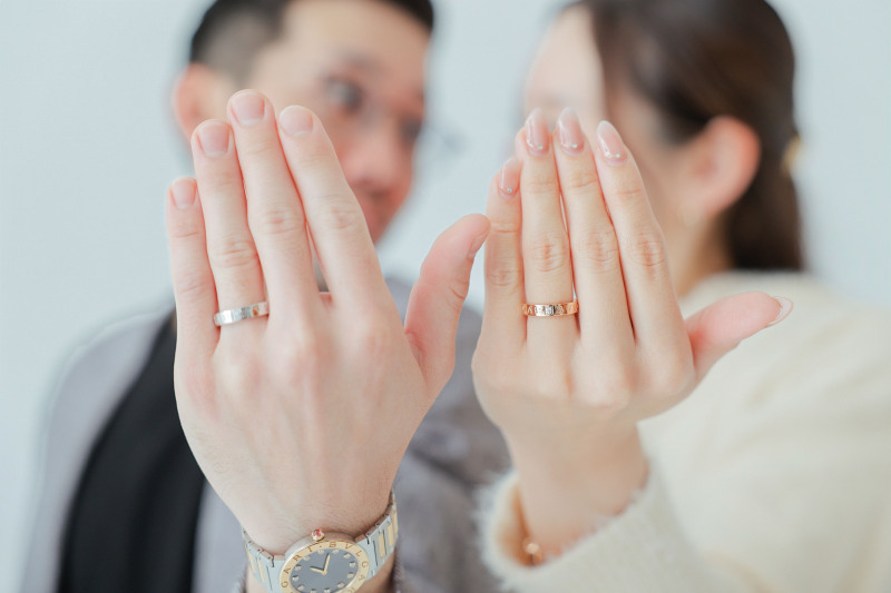 指輪にフォーカス！