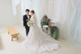 幸福な瞬間を紡ぐ、チャペルスタジオでのウェディングフォト