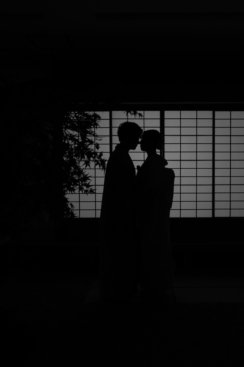 静寂の中に愛を誓う