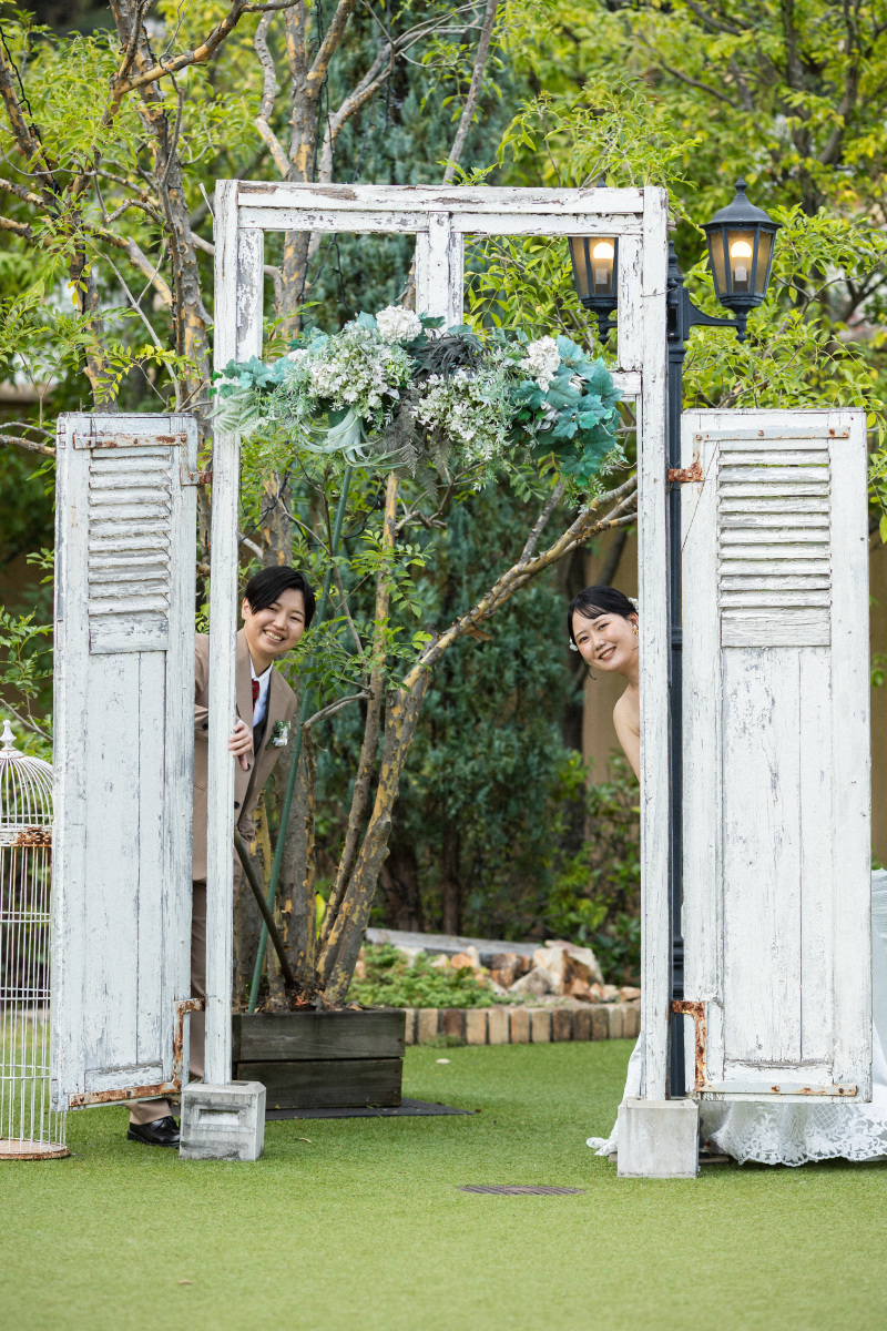 おしゃれな扉からひょっこり