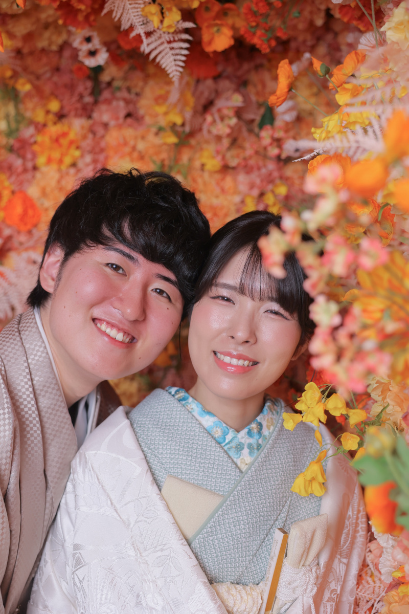 華やかな花々に包まれて