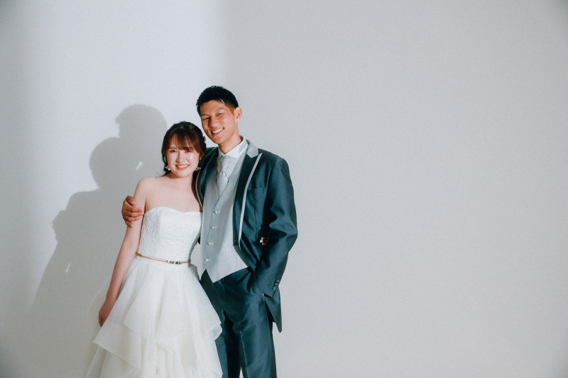 シンプルな背景で