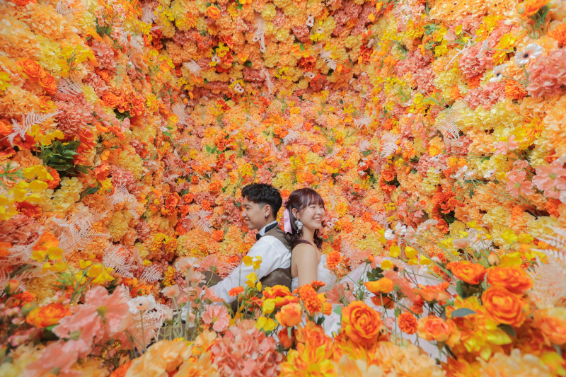 お花に囲まれてふたりらしい幸せな時間を