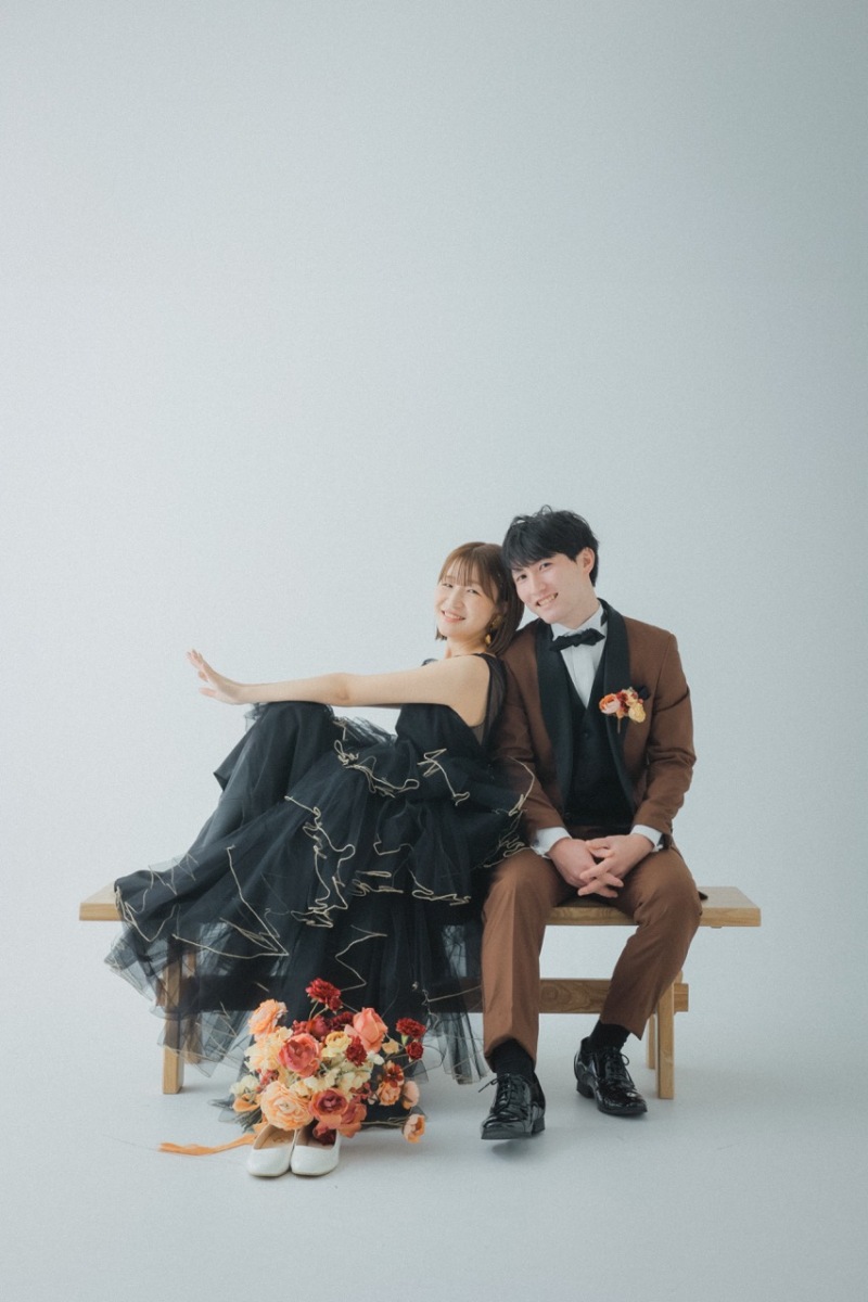 ベンチに座って