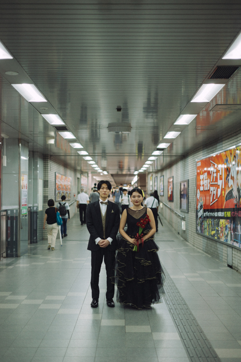 アストラムライン本通駅構内で