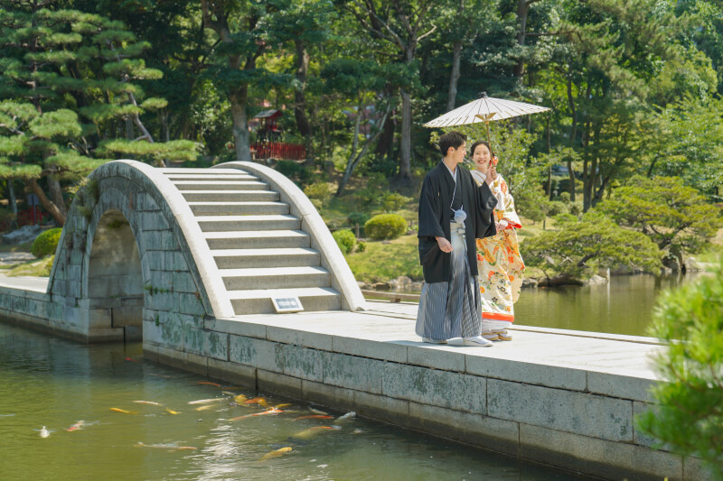 和傘などの小物を用いて撮影もできますよ！！