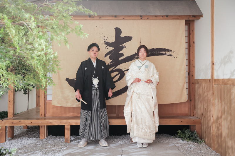 【新アイテム"暖簾"が登場！】白無垢&色打掛2着 和装屋内庭園スタジオプラン【全データ美肌加工付き！】
