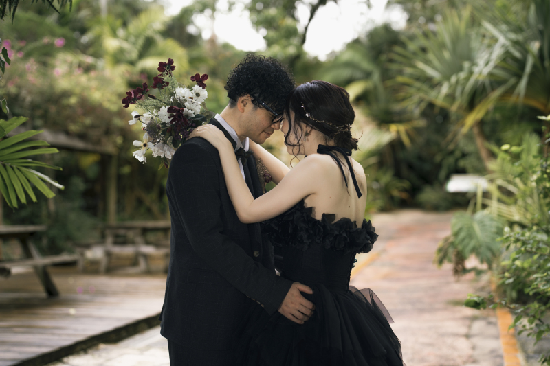 黒合わせの衣装も素敵♡