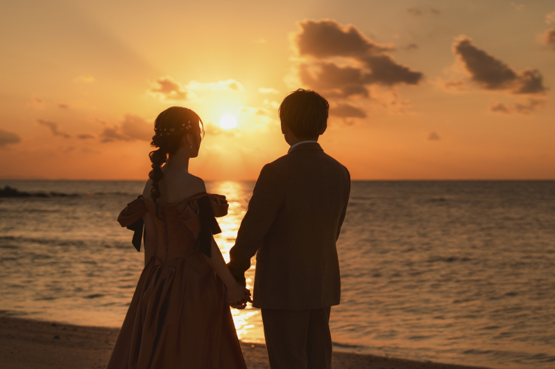 夕日が綺麗なビーチで撮影できる!