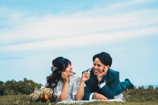 明るく笑顔の絶えないお客様に合うように、自然な笑顔をパシャリ！明るめの編集で仕上げました。