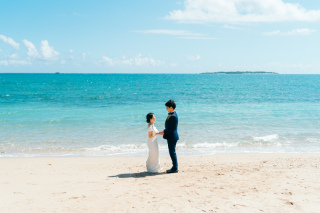 沖縄らしい綺麗なビーチで撮影させていただきました！