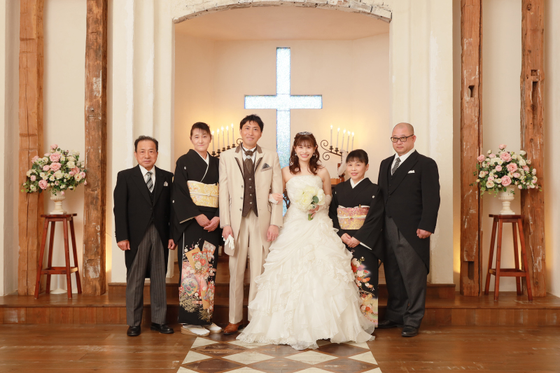 【ご両親様もお衣装を着て一緒に撮影ご希望の方必見!】家族でフォトウェディング♪