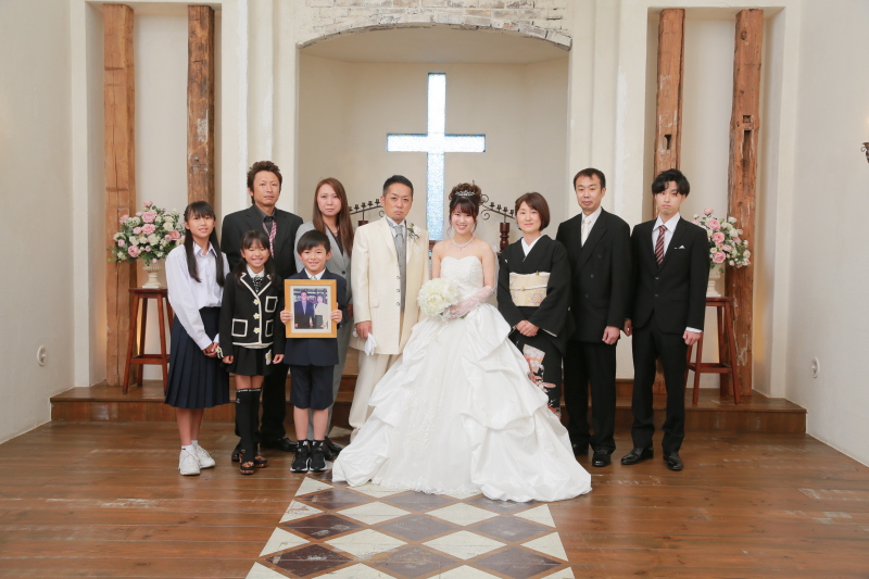 【家族でフォトウェディング】お二人の撮影+ご集合撮影ご希望の方!アルバム・データ付き!ナチュラルプラン