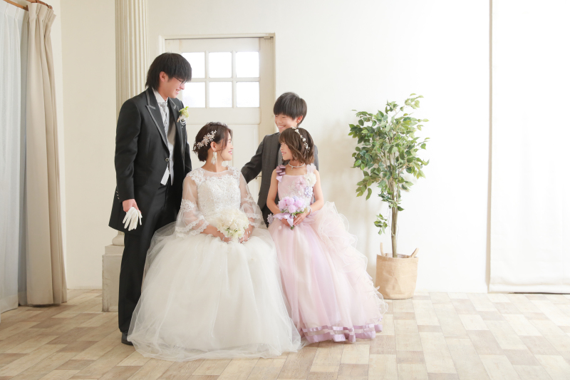 3才~13才までのお子様も一緒にフォトウェディングご希望の方へ!お子様お衣装レンタル代込み・アルバムデータ付き!ナチュラルプラン