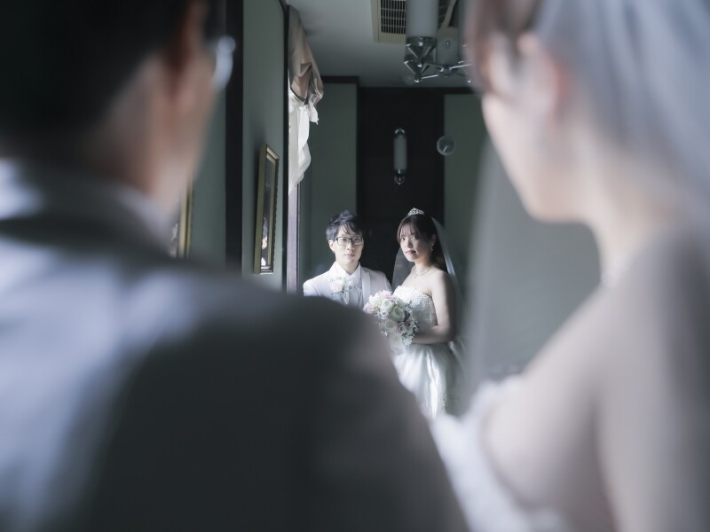 鏡の前で、ふたりだけの世界