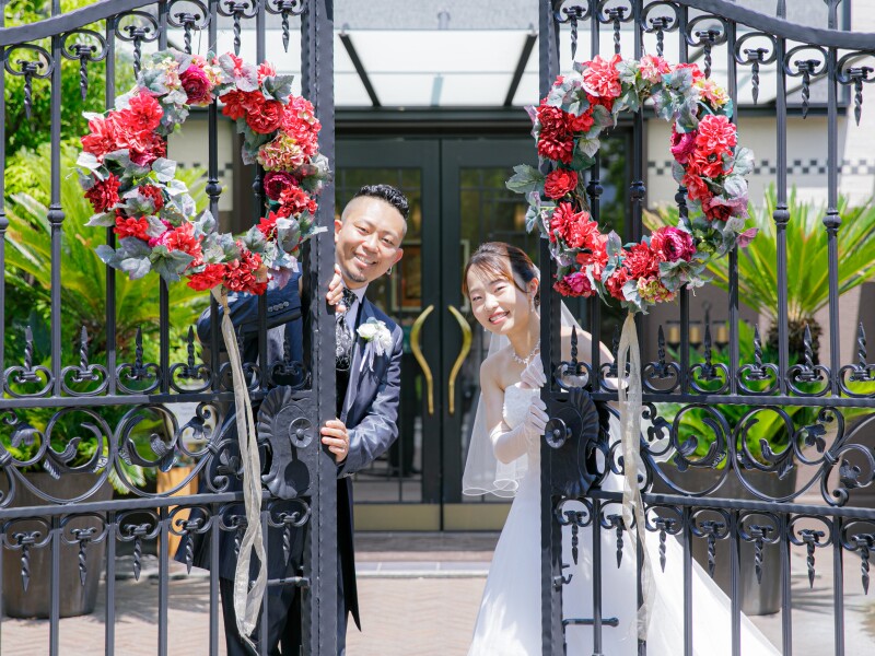 結婚式場エントランスより撮影スタート！！