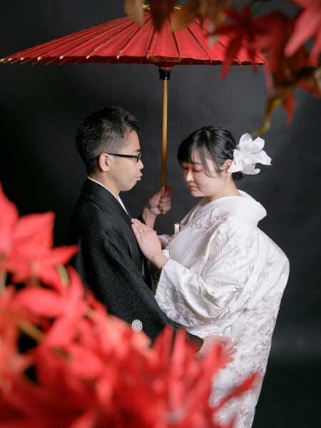 紅葉のすき間から