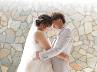 【12月Winterプラン】洋装チャペル&式場ロケ《自然光が広がり、優しさに包まれる本格的チャペル》