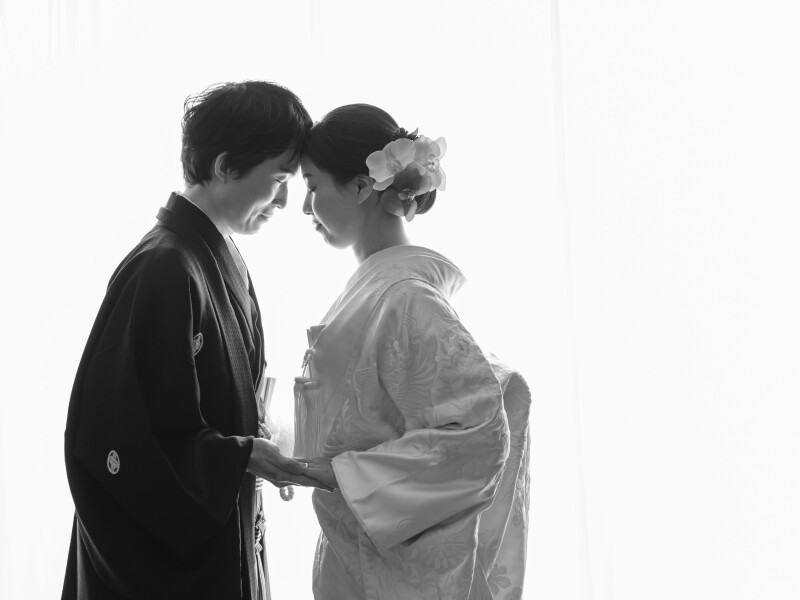 【SUMMERフォト】白無垢花嫁 スタジオフォト（花嫁特典付）《清らかで美しい花嫁姿をかなえる〜貸し切り空間でゆったりフォト〜》