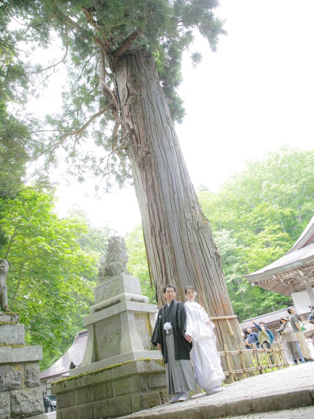 " 紅葉映え " 戸隠フォト(中社周辺)《歴史ある神社境内から、一押しご利益スポットへクルーズフォトを体験!》