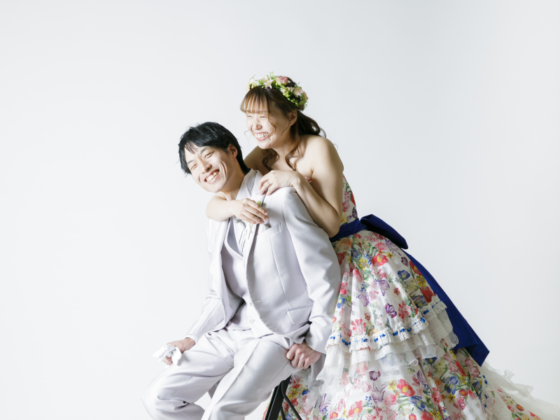 【Autumnフォト(10・11月)】洋装スタジオ撮影(ドレス2着)《自由にチョイスでき衣裳料金アップなし!》