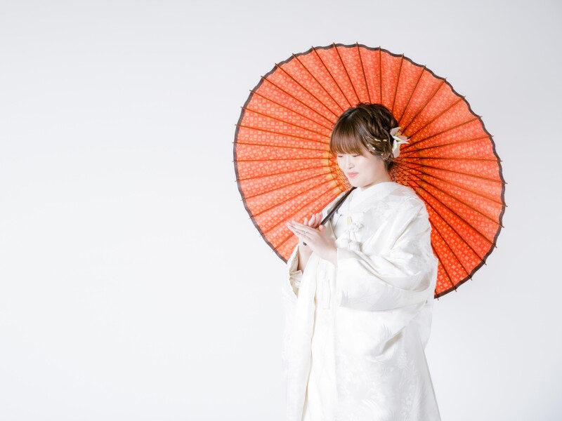 【SUMMERフォト】白無垢花嫁 スタジオフォト（花嫁特典付）《清らかで美しい花嫁姿をかなえる〜貸し切り空間でゆったりフォト〜》
