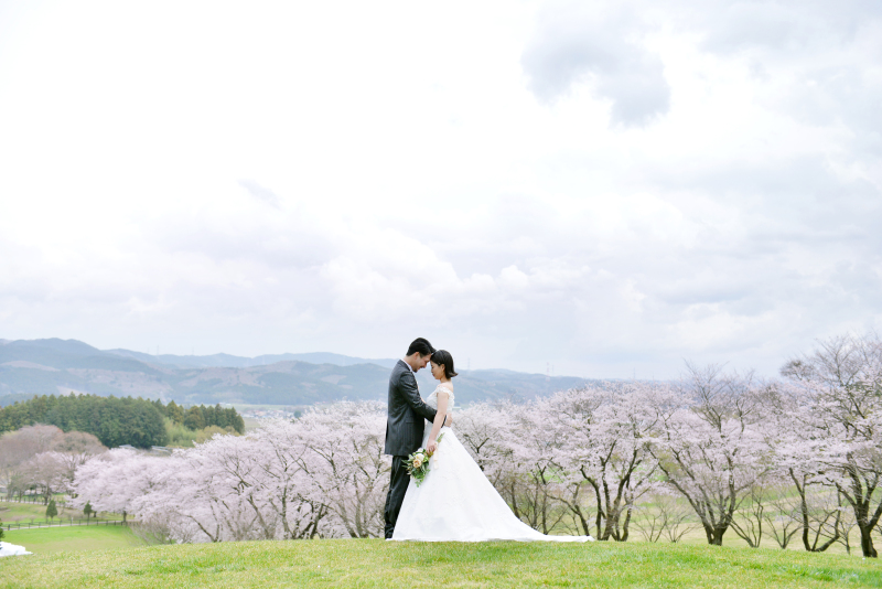 桜色の世界で誓い合う幸せ