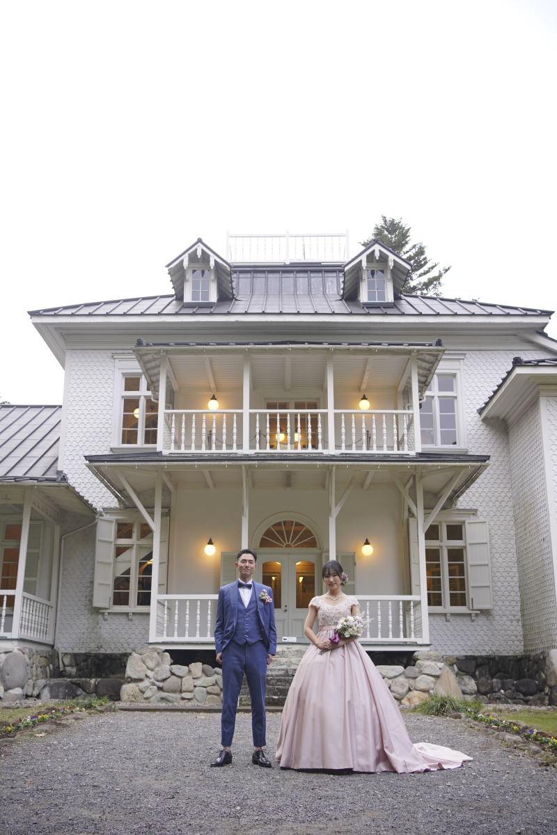 旧青木屋那須別邸でのスタイリッシュな洋装フォト