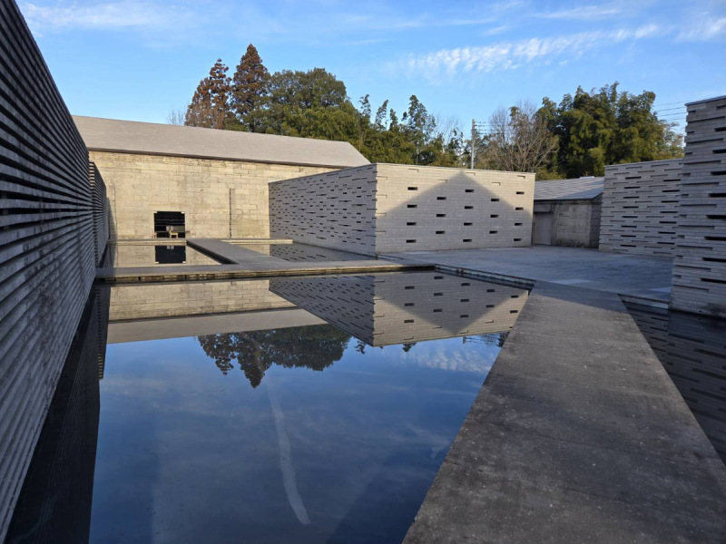 【オープン記念☆】静けさの中に、美しさを残す。 石と光のウェディングフォト☆〈隈研吾氏設計〉石の美術館ロケ洋装1着プラン