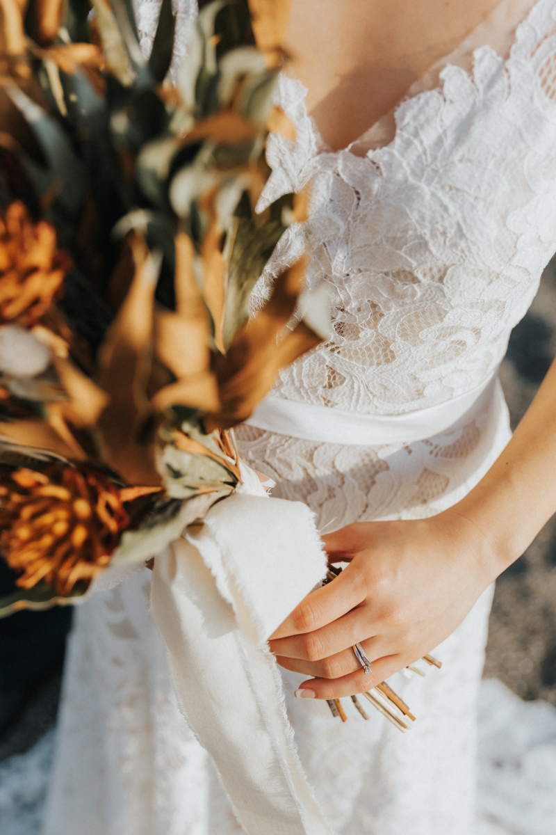 総刺繍スレンダードレス 