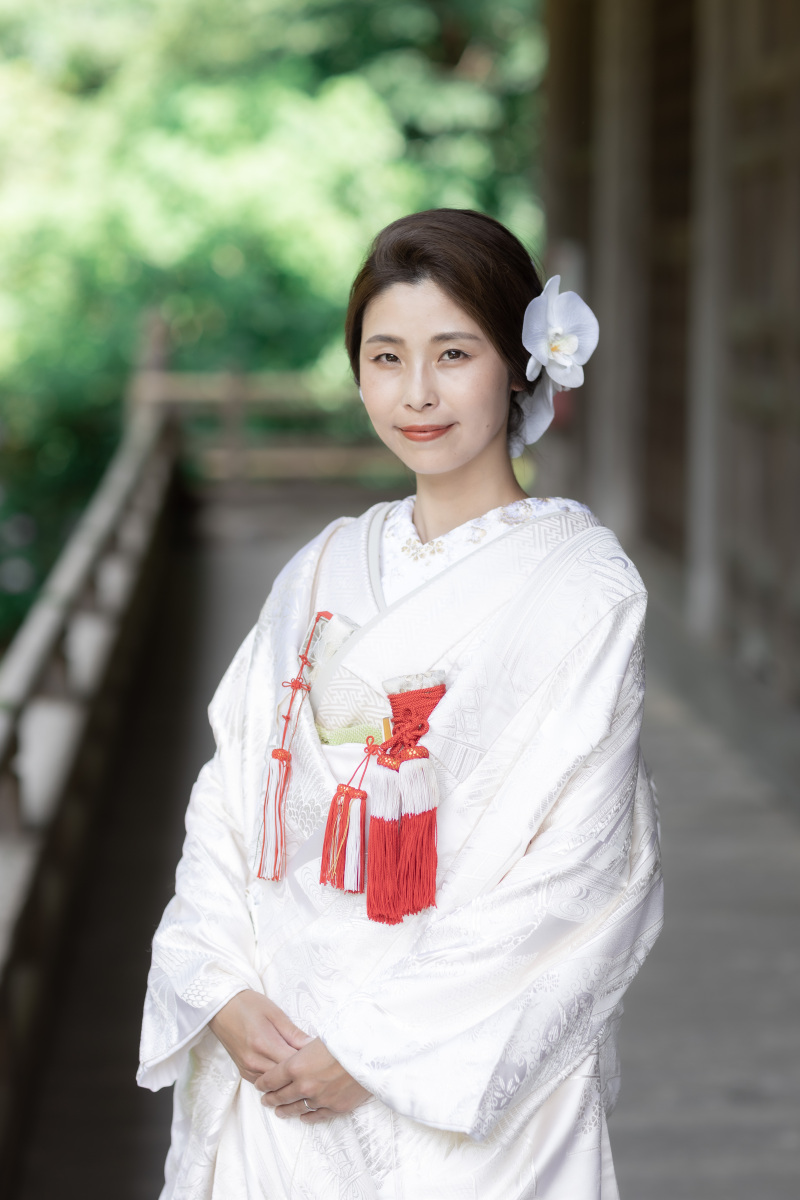 白無垢(小物：差し色赤合わせ)