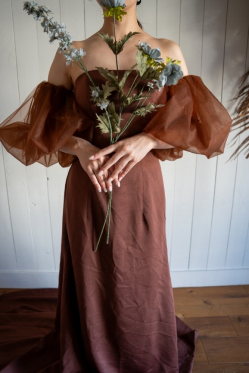 ブラウンカラードレス