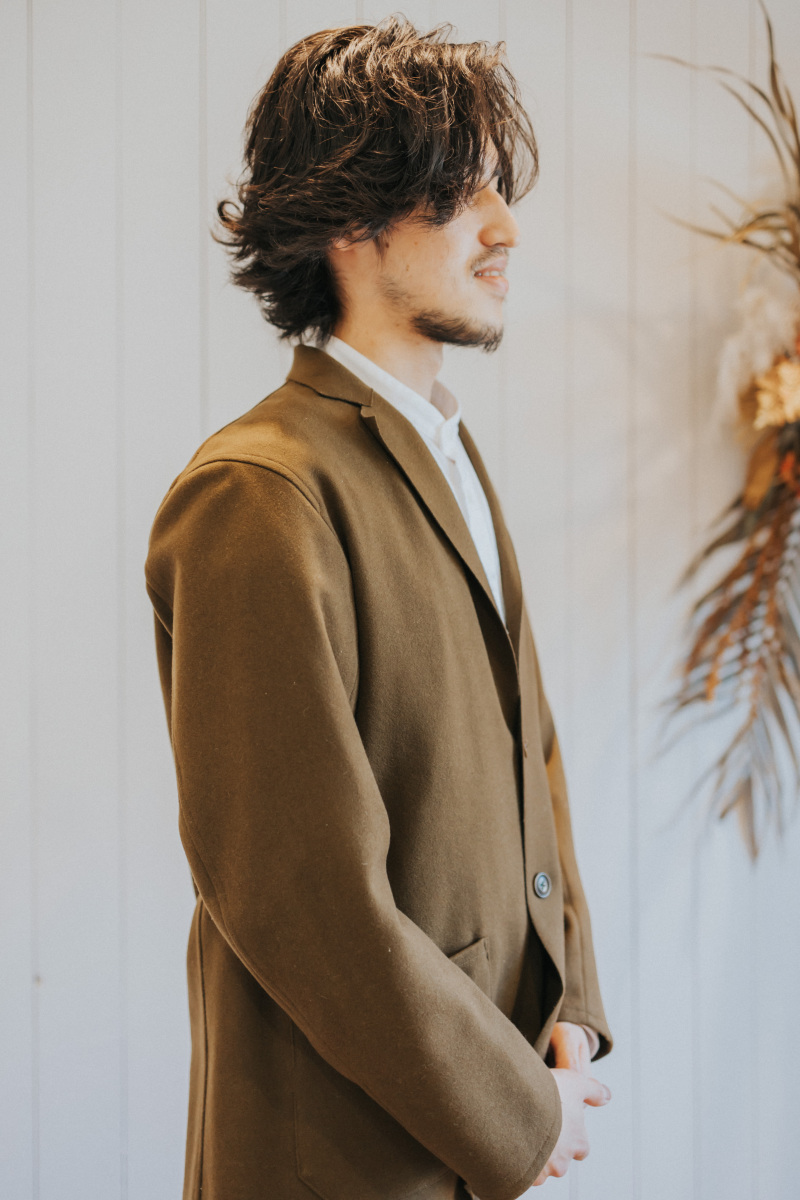 カーキセットアップ