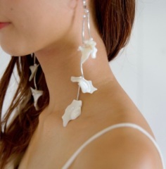 シェルペタルピアス