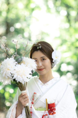 白無垢(小物：差し色赤合わせ)