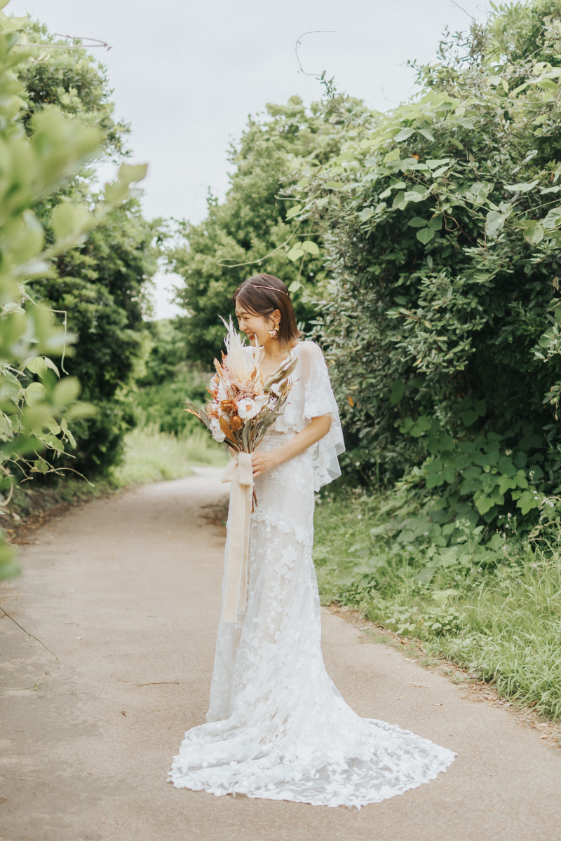 ケープ袖　スレンダードレス