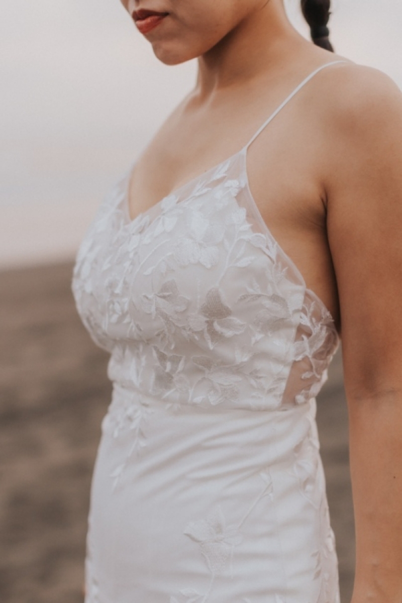 オープンバックキャミソールドレス