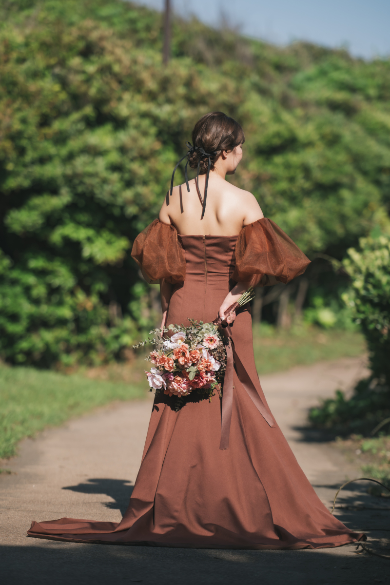 ブラウンカラードレス
