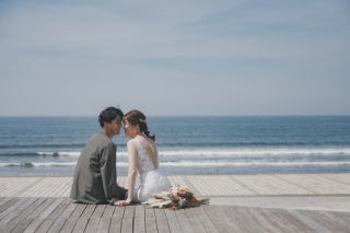 diarwedding人気No.1プラン｜青空広がる洋装前撮り｜夏の江ノ島海岸