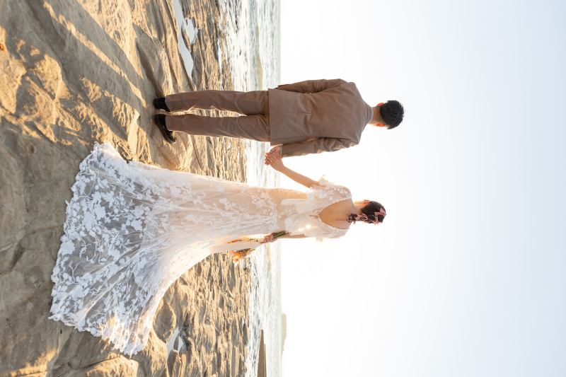 ケープ袖のドレス