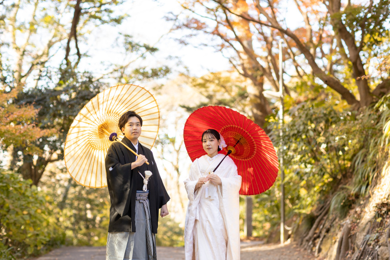 紅葉で色づく妙本寺