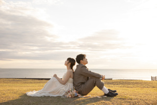 想いの詰まったドレスで残す、湘南ウェディングフォト｜片瀬江ノ島海岸撮影