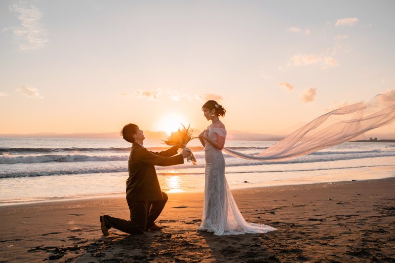 オフショルダーチュールドレス