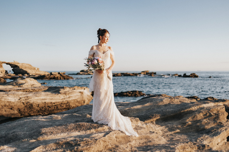 海でのフォトウェディングに映えるセレクトドレス