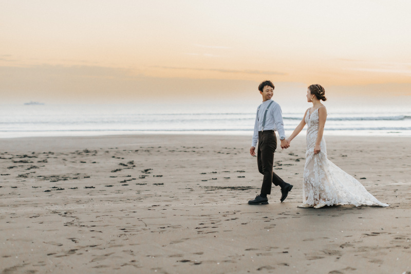《夕方の浜辺でロケーション撮影》サンセットやエモーショナルな雰囲気【片瀬江ノ島海岸周辺】