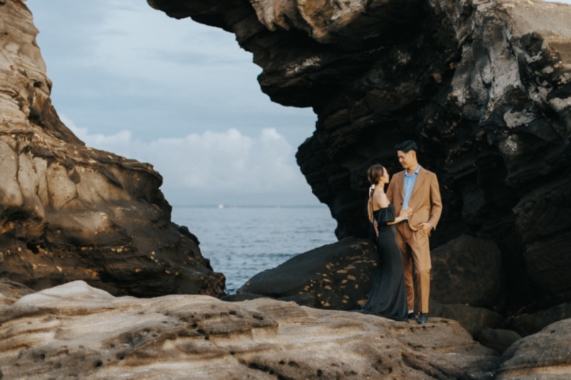 《城ヶ島でダイナミックなロケーションフォト》岩場・崖を背景に撮影できるロケ地～お天気が良ければ絶景の夕陽が臨めます【城ヶ島】
