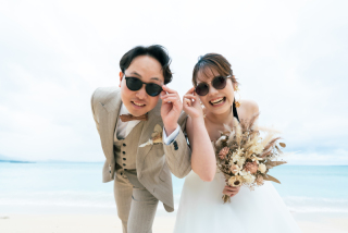 Weddingドレスはビーチ☆カラードレスはグリーンで♡