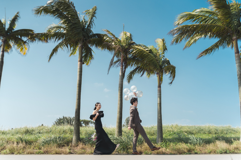 ヤシの木をバックに！