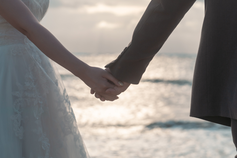 てつなぎシーンも